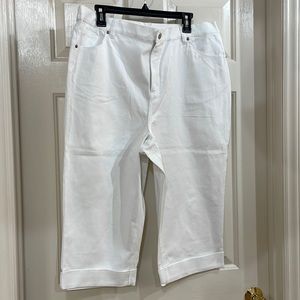 NWT Denim&Co White Cuffed Crop Pants